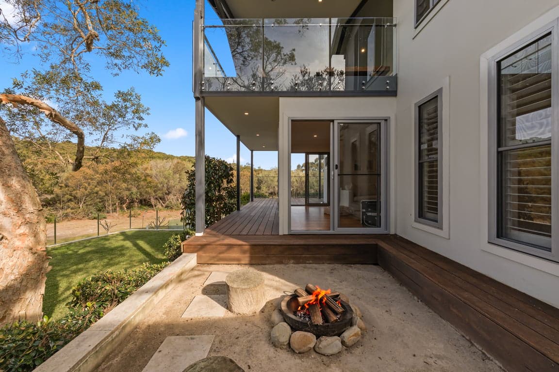 Furnished 4 Bedroom Apartment in Redhead