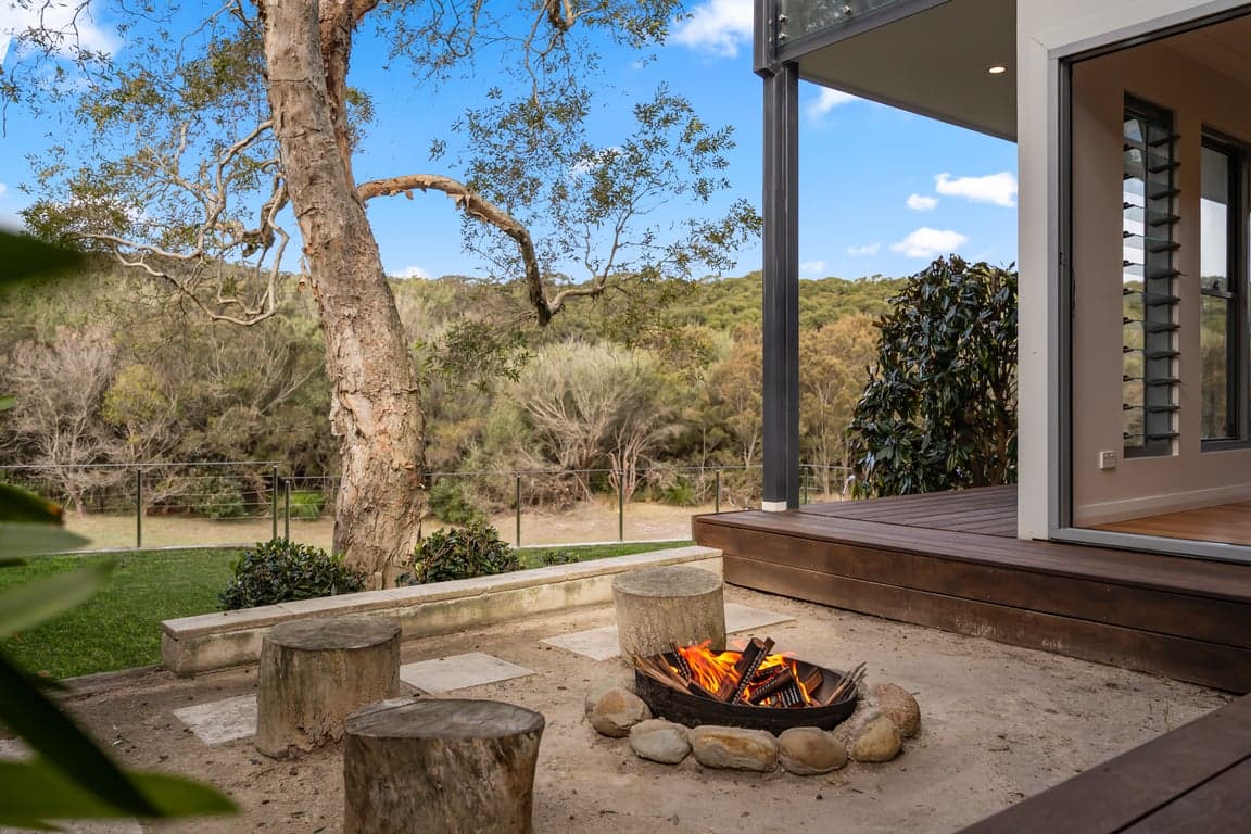 Furnished 4 Bedroom Apartment in Redhead