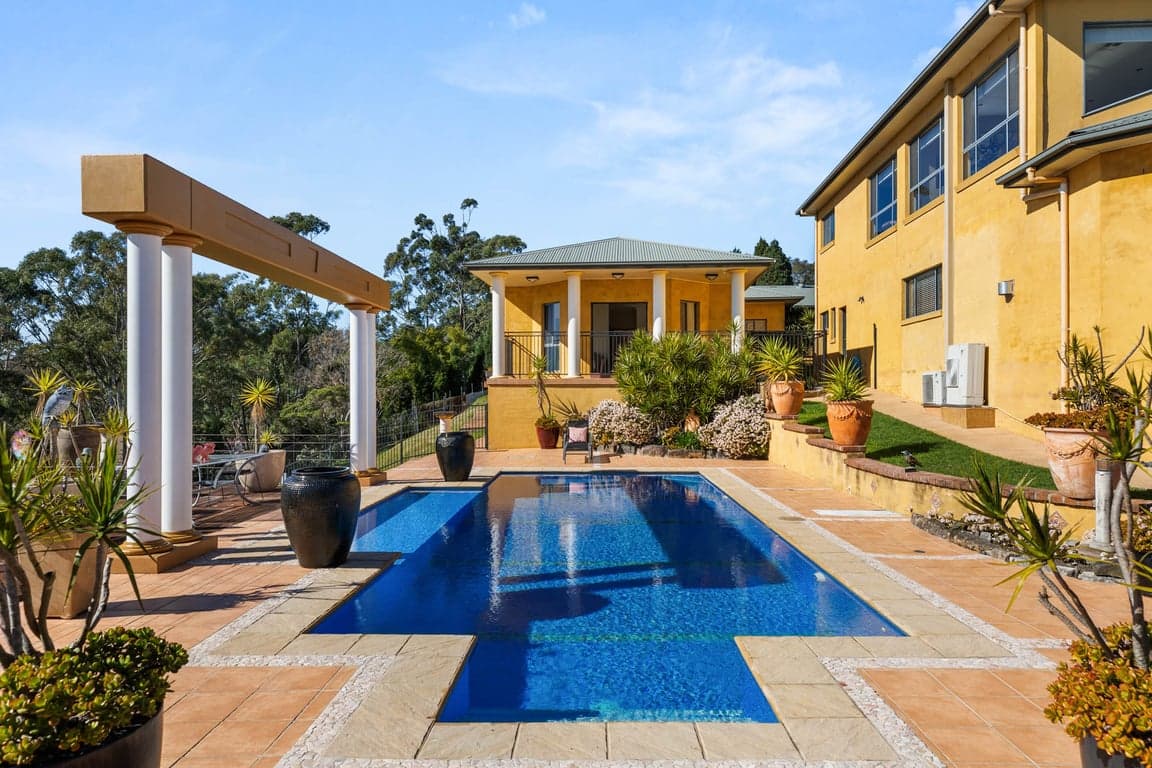 Furnished 6 Bedroom Apartment in Warners Bay