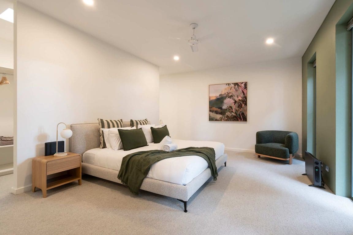 Furnished 4 Bedroom House in Point Lonsdale