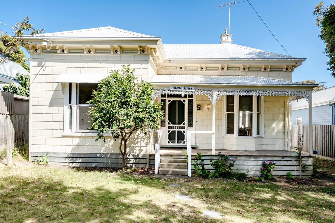 Furnished 4 Bedroom House in Point Lonsdale