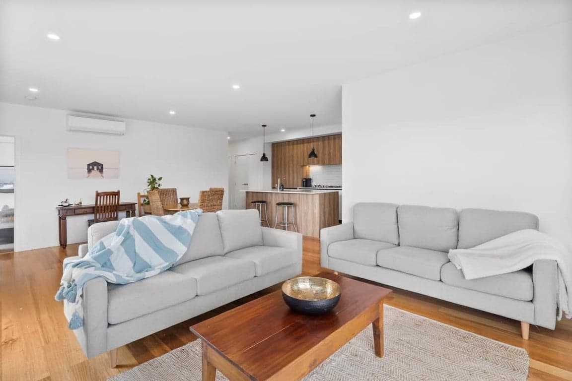 Furnished 2 Bedroom House in Torquay