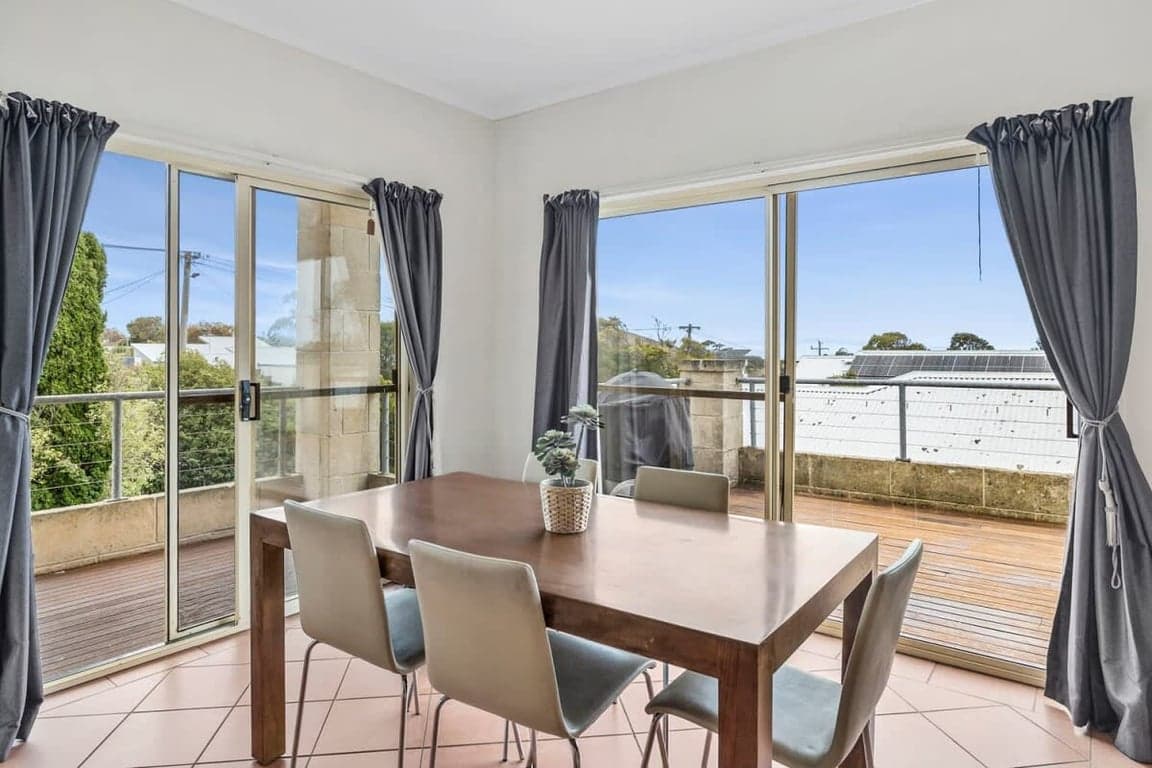 Furnished 4 Bedroom House in Torquay