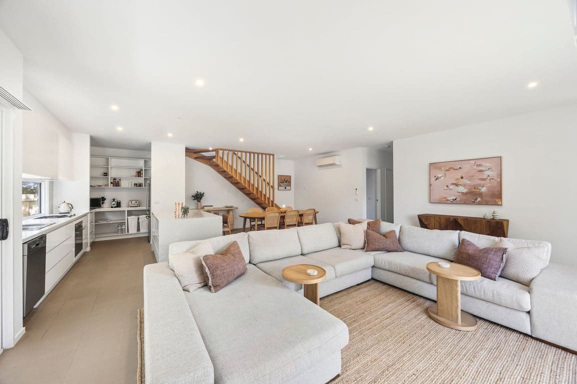 Furnished 4 Bedroom House in Torquay