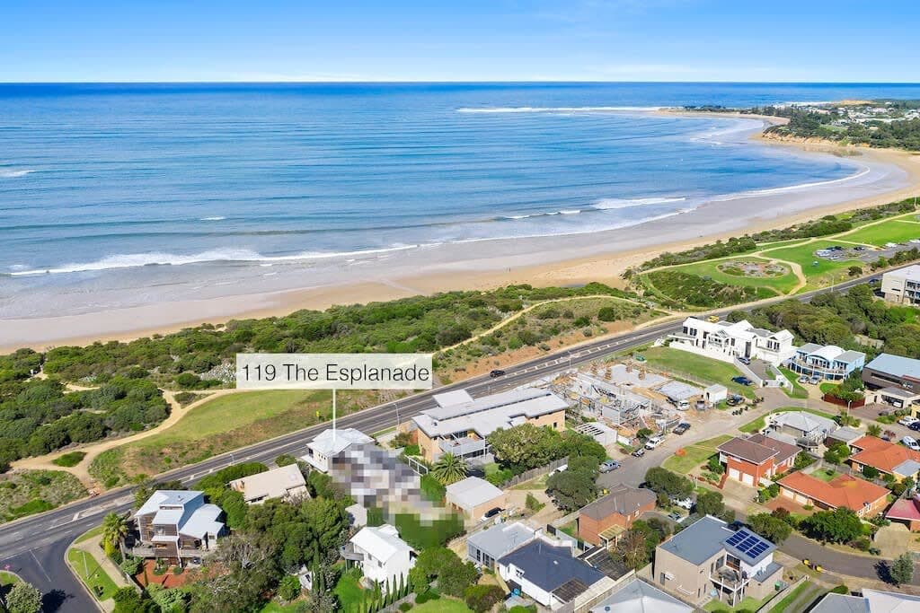 Furnished 2 Bedroom House in Torquay