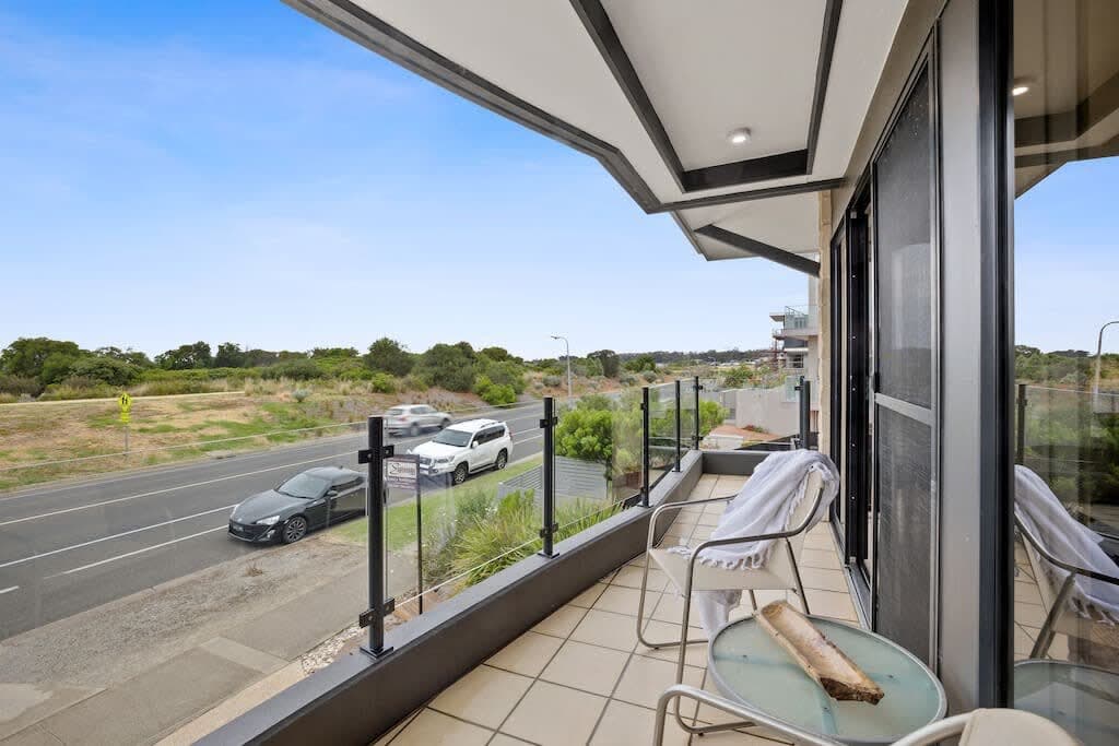 Furnished 2 Bedroom House in Torquay