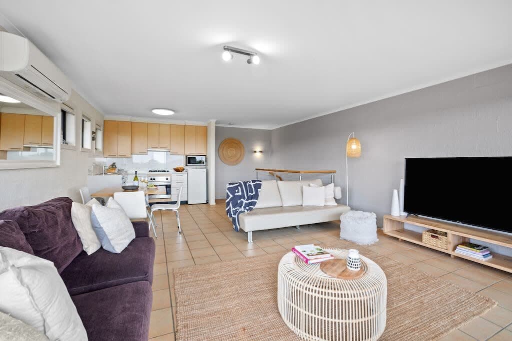 Furnished 2 Bedroom House in Torquay