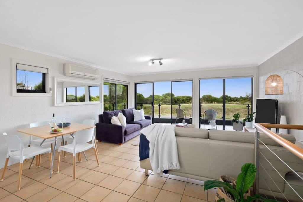 Furnished 2 Bedroom House in Torquay