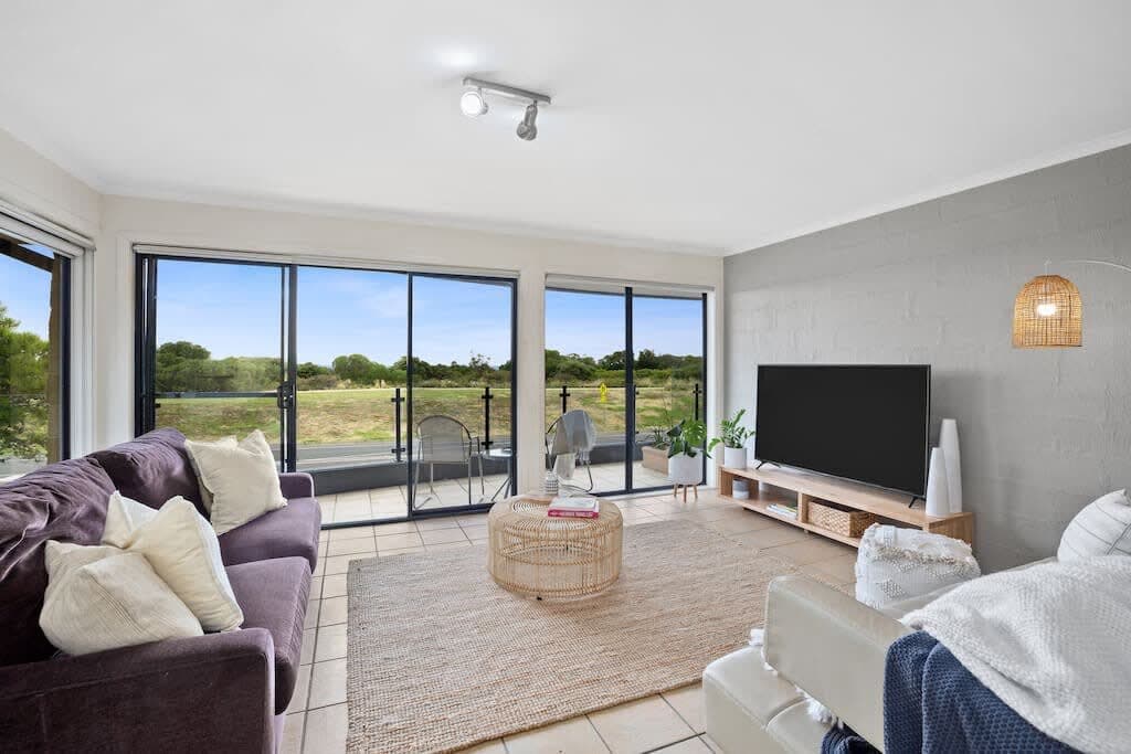 Furnished 2 Bedroom House in Torquay