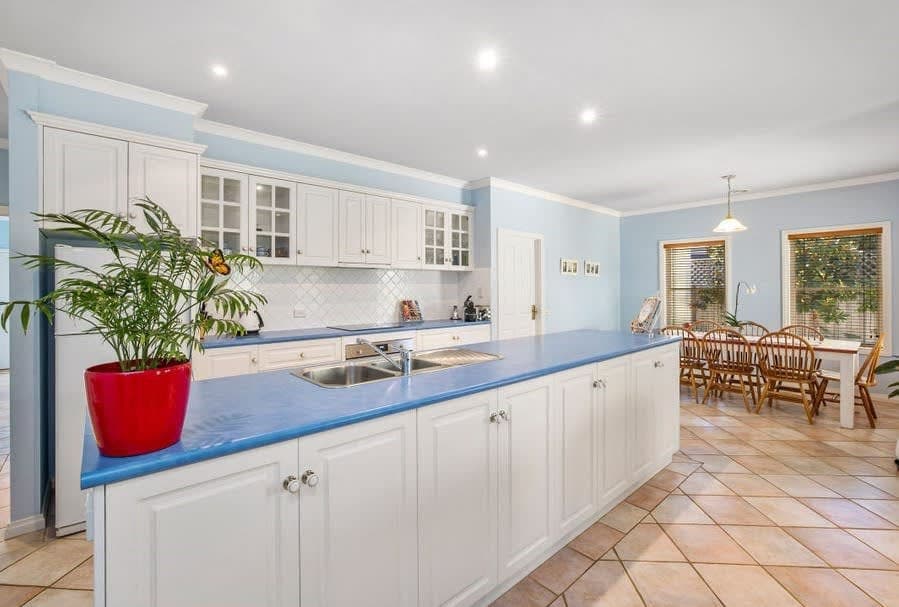 Furnished 4 Bedroom House in Torquay