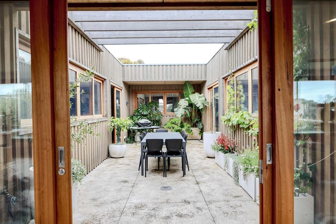 Furnished 4 Bedroom House in Torquay