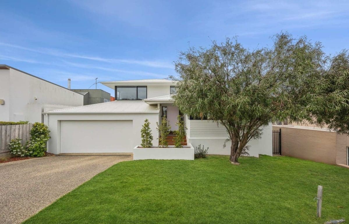 Furnished 4 Bedroom House in Torquay