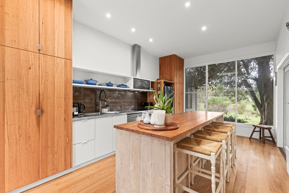 Furnished 3 Bedroom House in Wallington