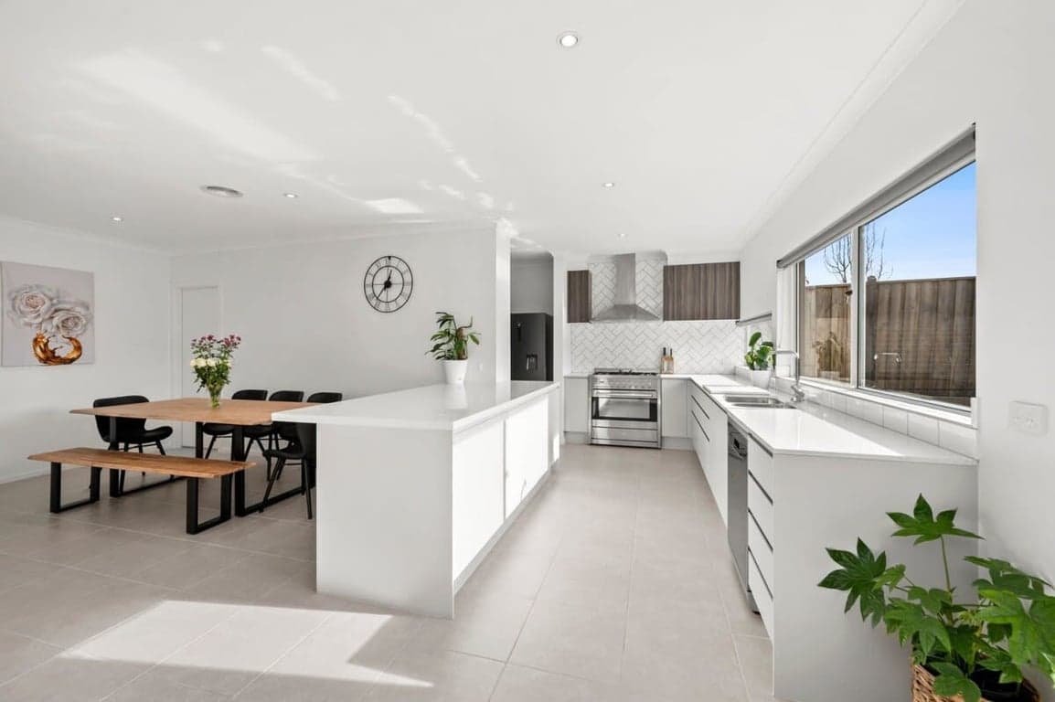 Furnished 4 Bedroom House in Torquay