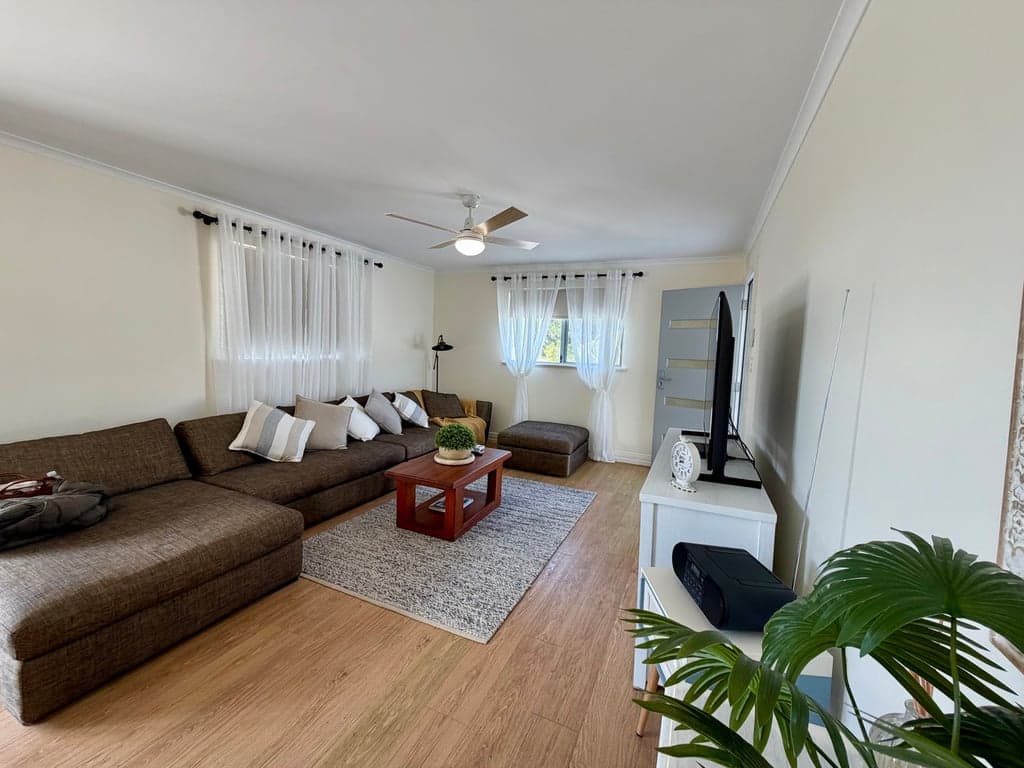 Furnished 3 Bedroom House in Preston Beach