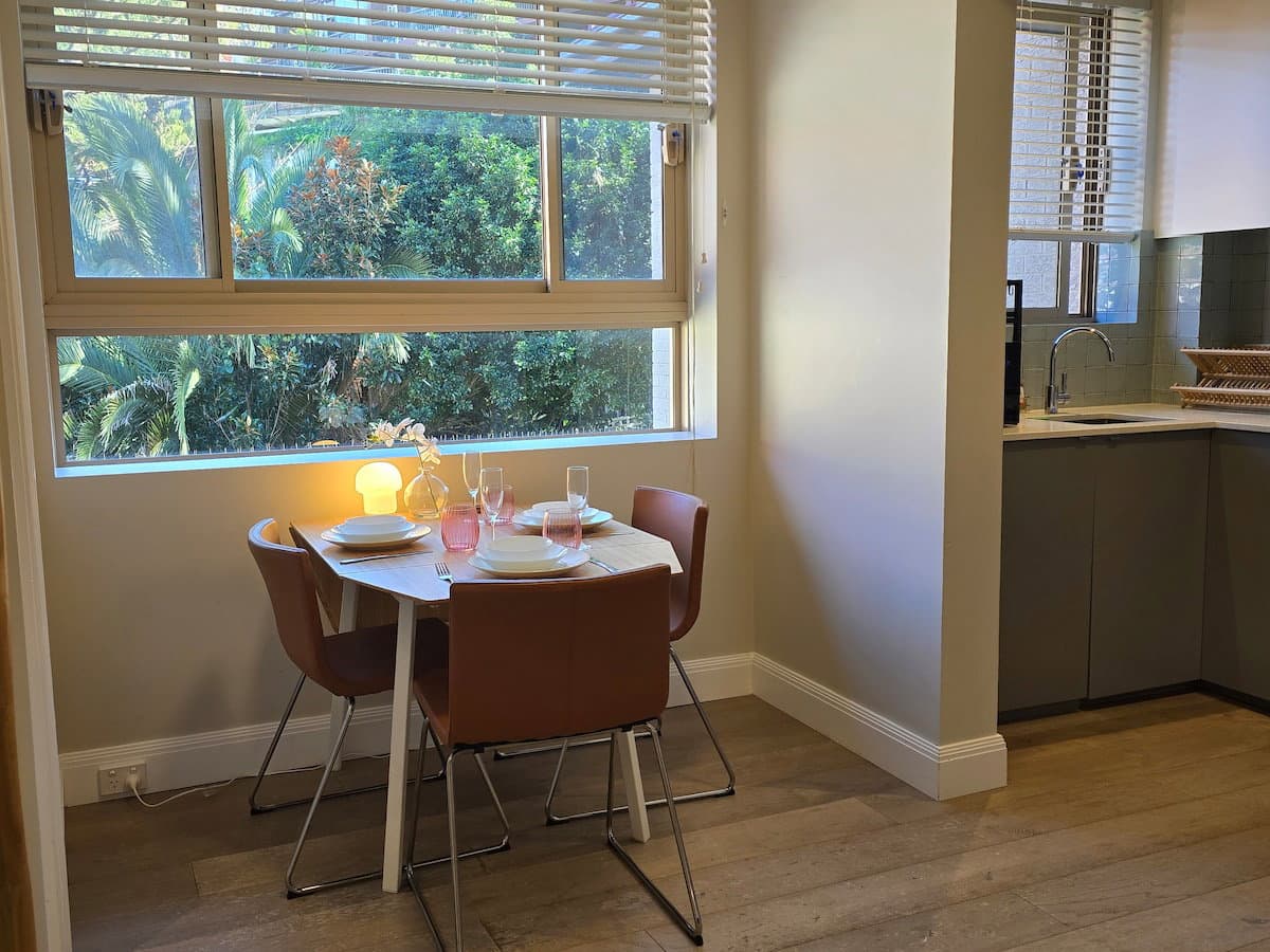 Furnished 1 Bedroom Apartment in Bronte