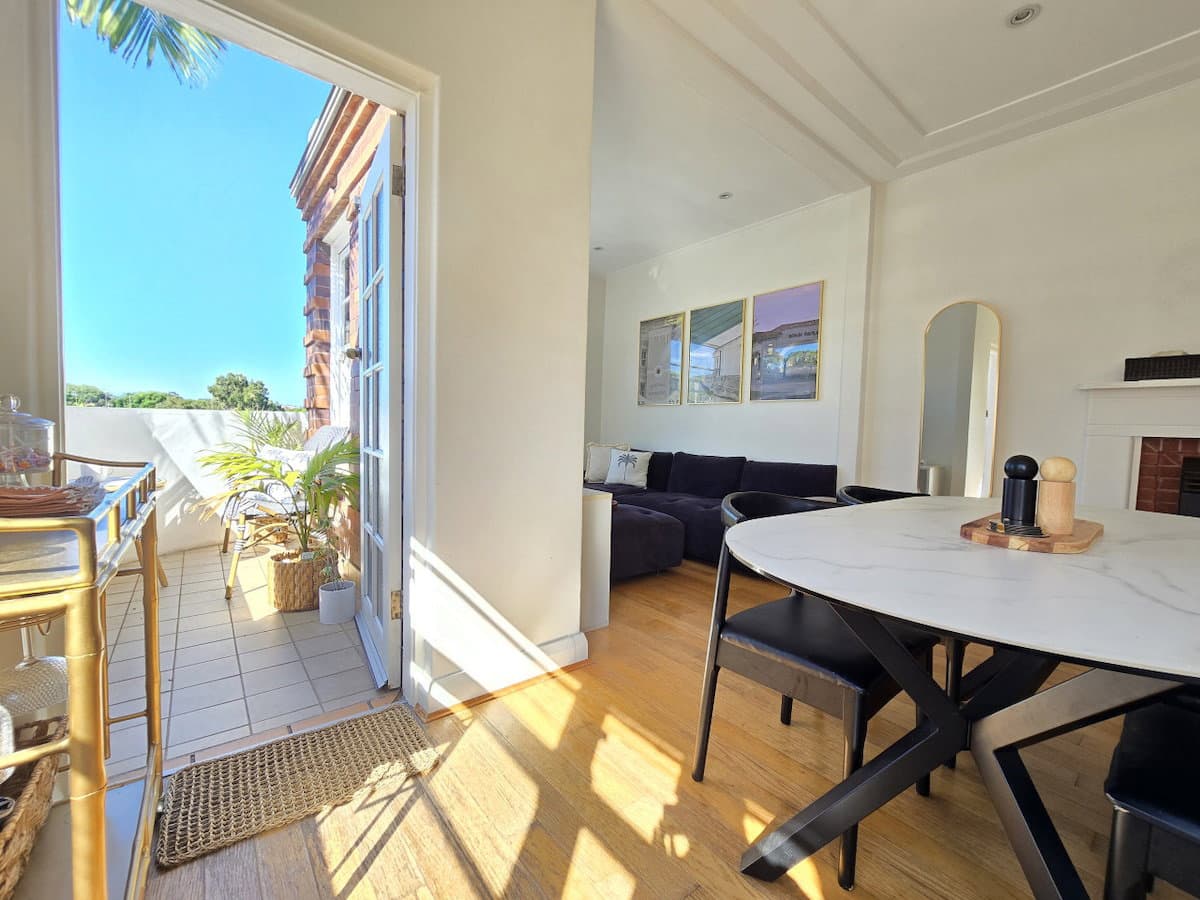 Furnished 2 Bedroom Apartment in Bondi Beach