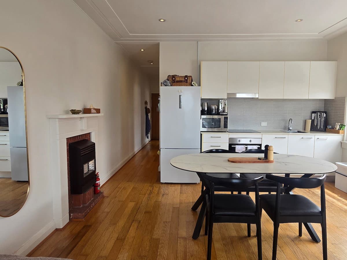 Furnished 2 Bedroom Apartment in Bondi Beach