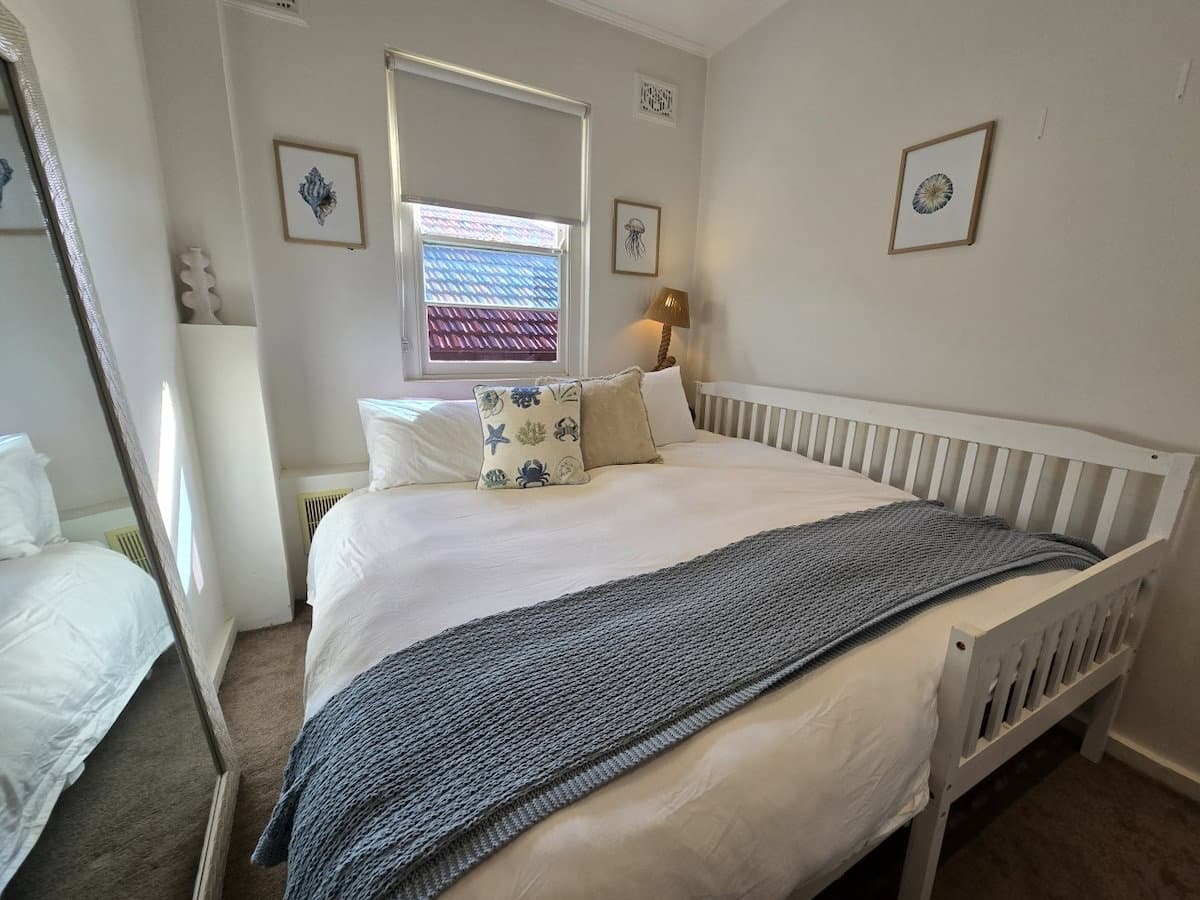 Furnished 2 Bedroom Apartment in Bondi Beach