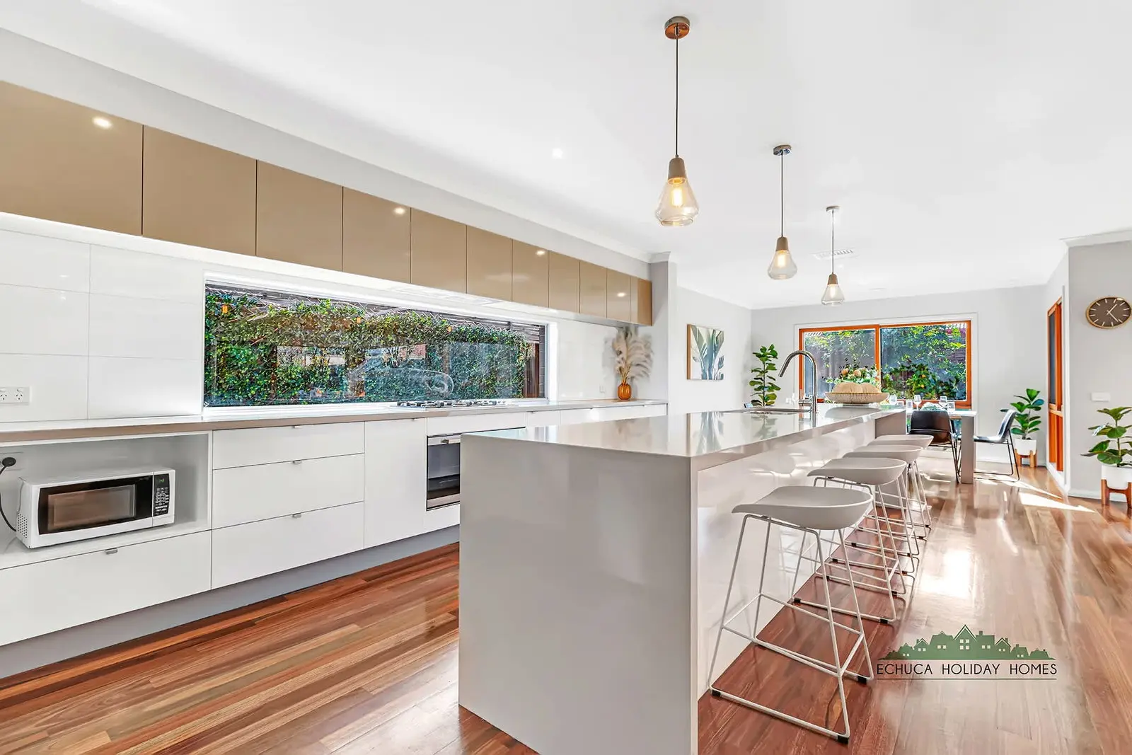 Furnished 5 Bedroom House in Echuca