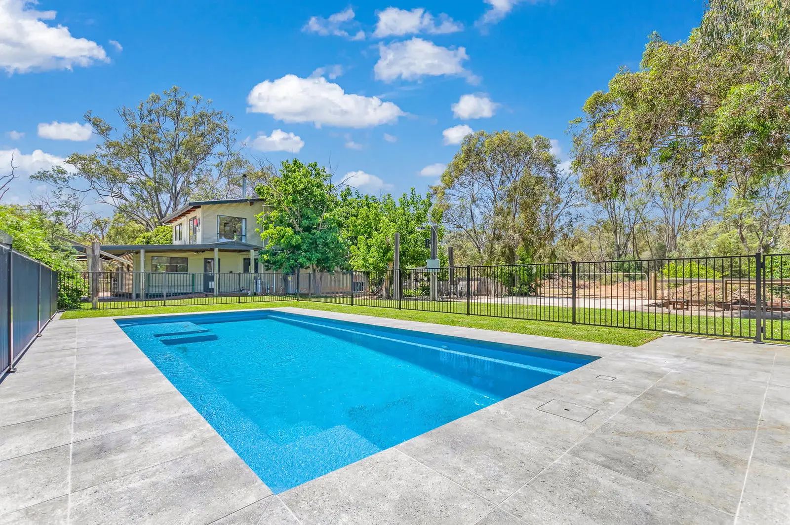 Furnished 4 Bedroom House in Echuca