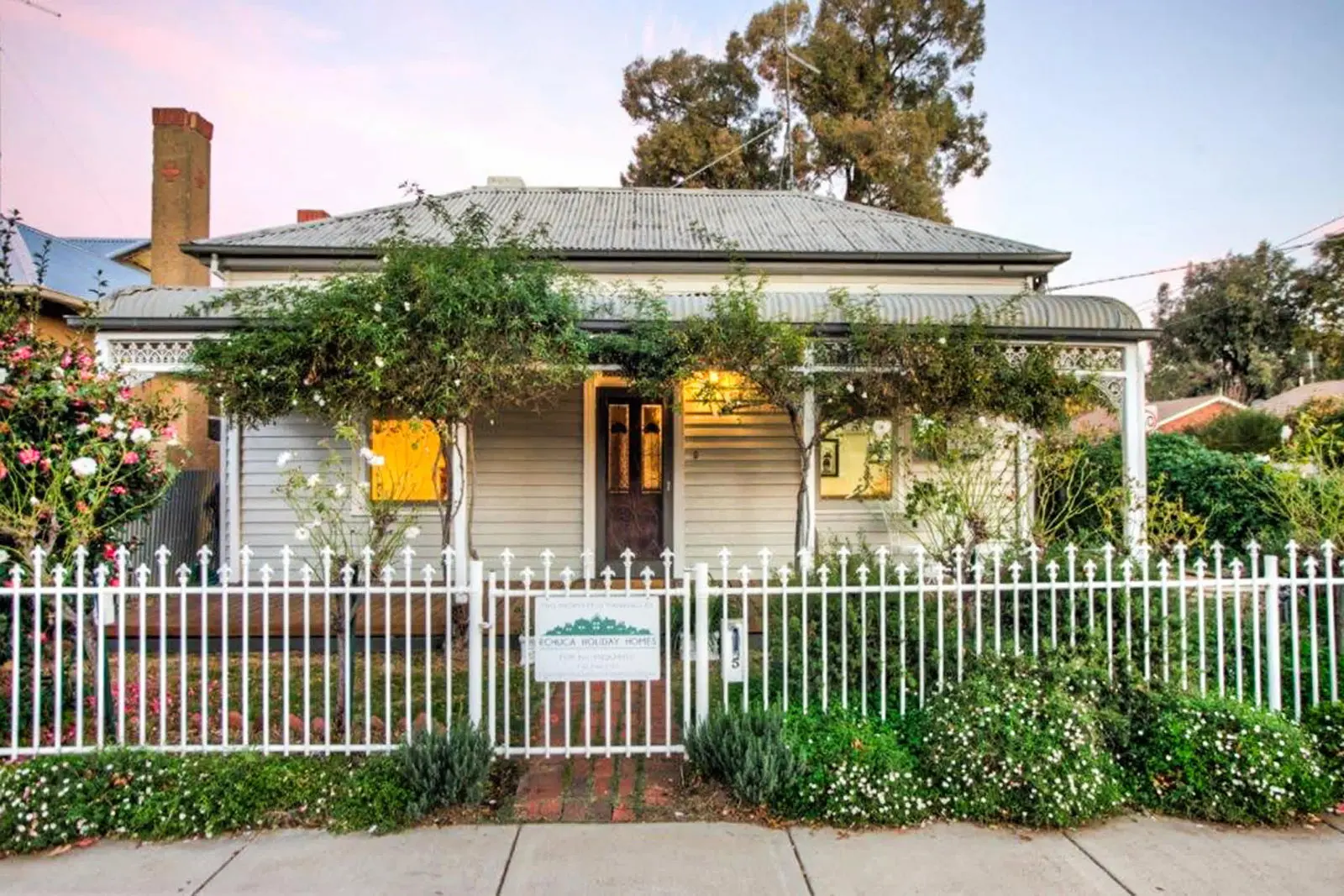 Furnished 4 Bedroom House in Echuca