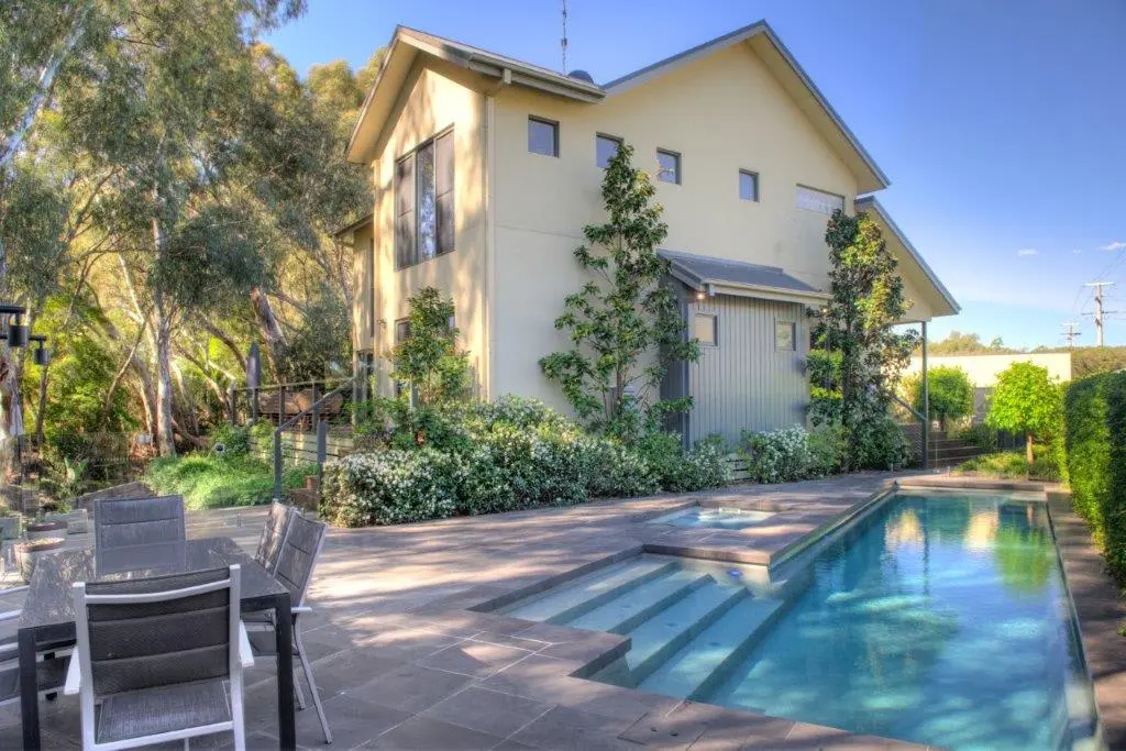 Furnished 4 Bedroom House in Echuca